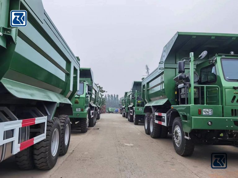 Les camions-bennes HOWO prêts à l'emploi - NEEDL EMARK PT DJARUM .CN INTERNATIONAL GROUP CHINA CO., LTD