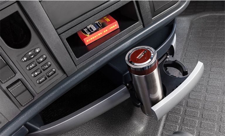 Console design for HOWO trucks 