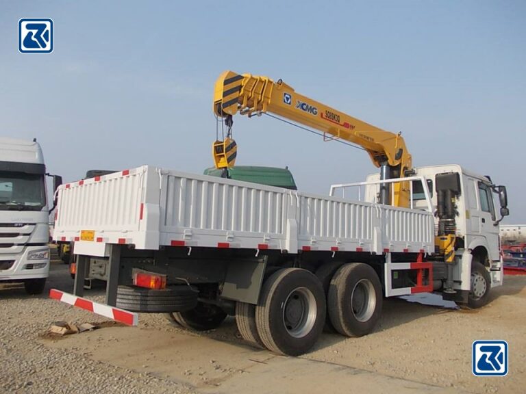 HOWO Truck-Mounted Crane 