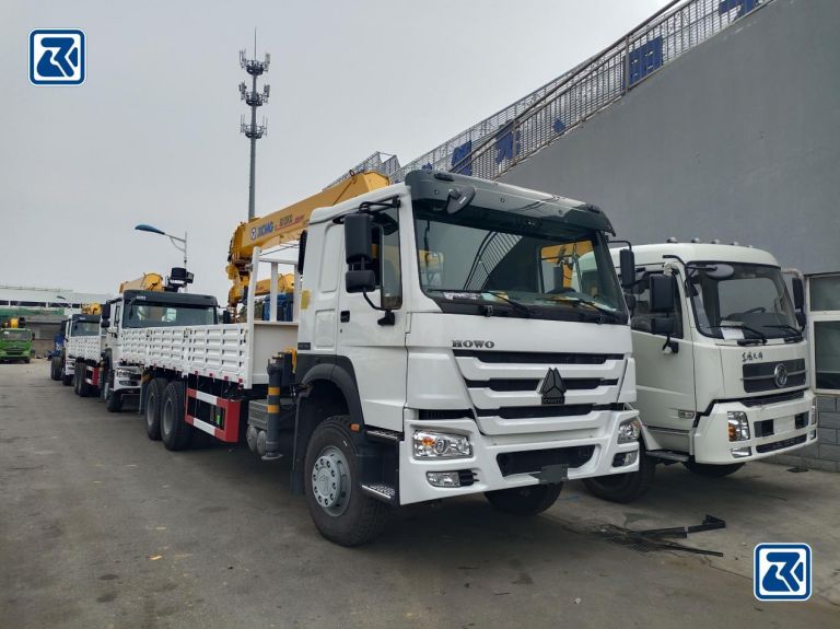 Operate HOWO Truck Crane